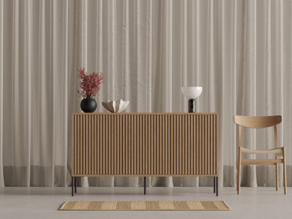 Commode en bois avec portes à lattes en chêne massif