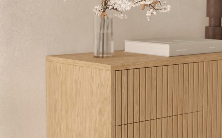 Petite commode avec tiroirs ou portes à lattes de chêne